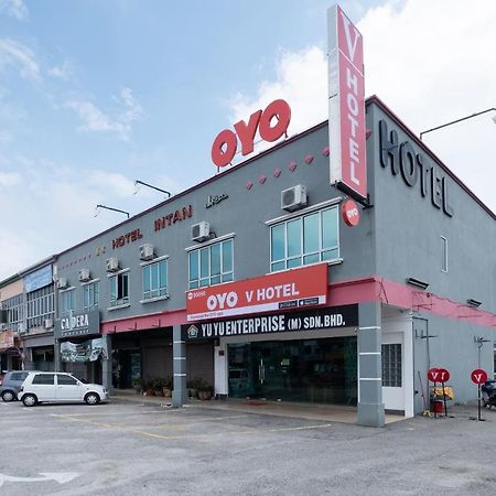 Oyo 90050 V Hotel Teluk Intan Eksteriør bilde