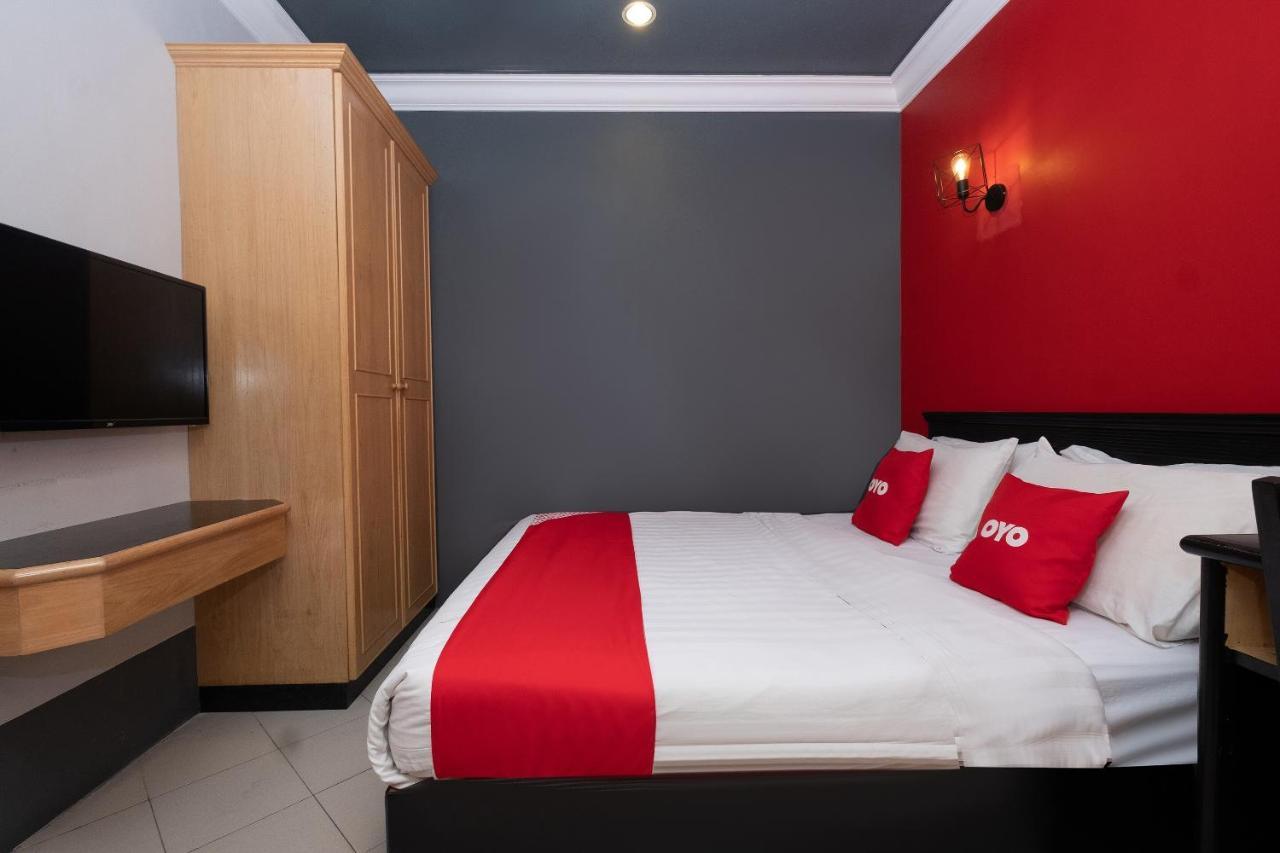 Oyo 90050 V Hotel Teluk Intan Eksteriør bilde