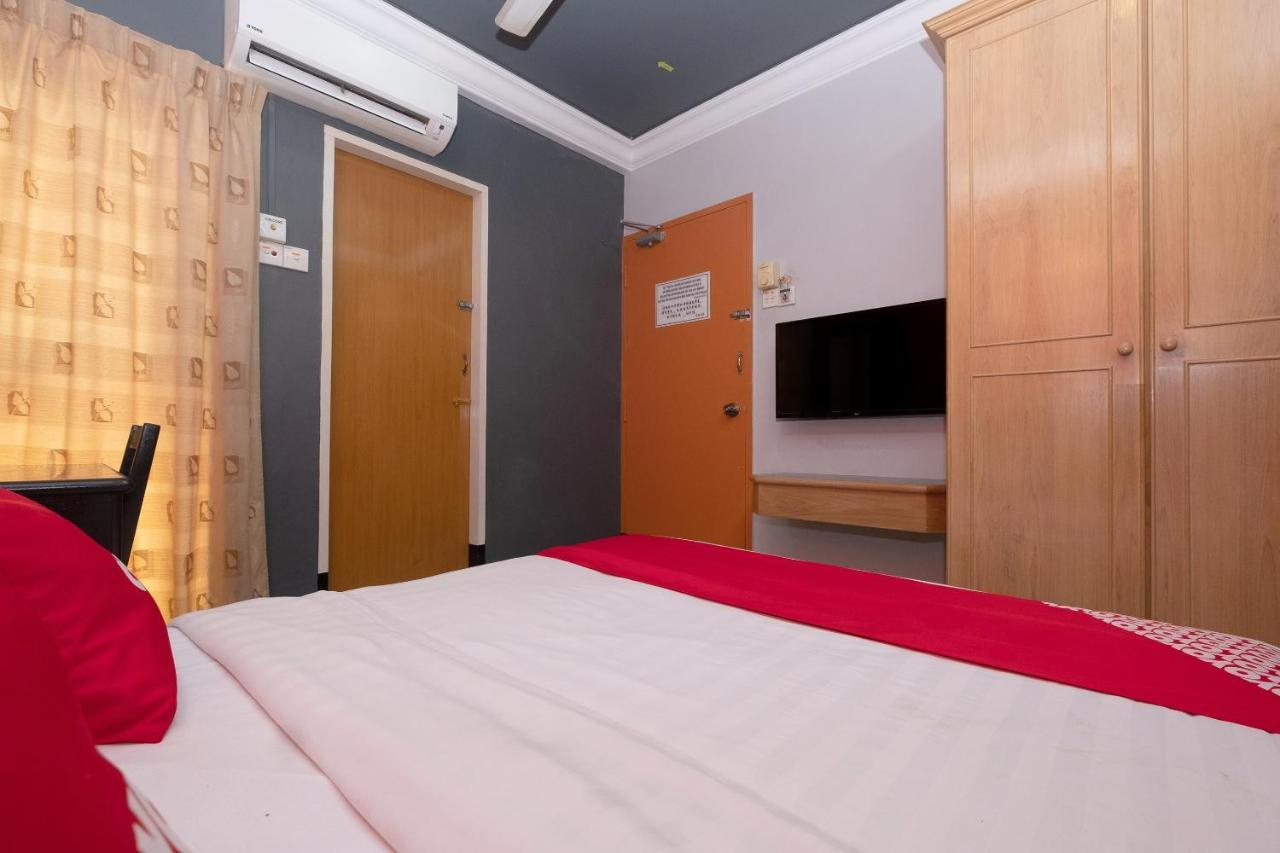Oyo 90050 V Hotel Teluk Intan Eksteriør bilde