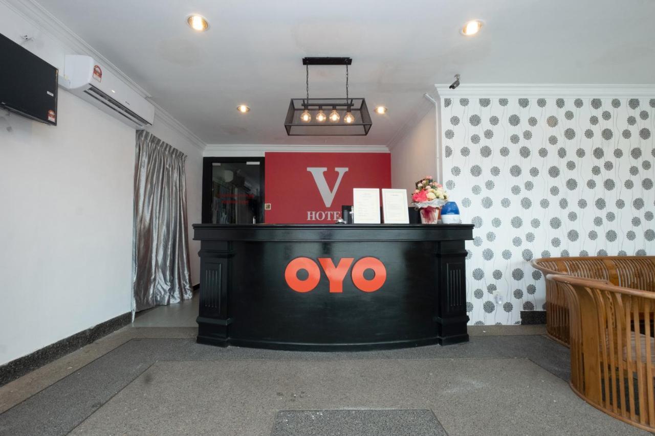 Oyo 90050 V Hotel Teluk Intan Eksteriør bilde