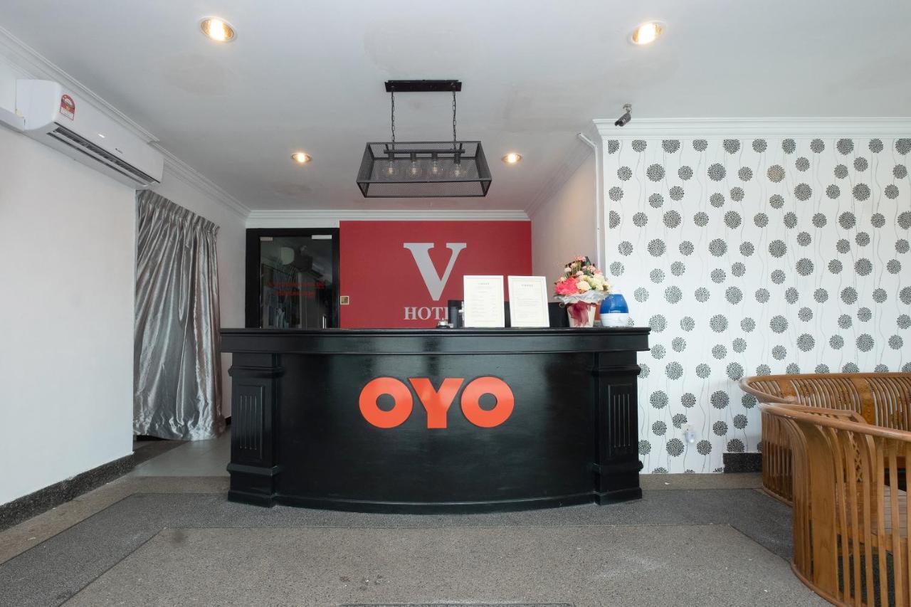 Oyo 90050 V Hotel Teluk Intan Eksteriør bilde