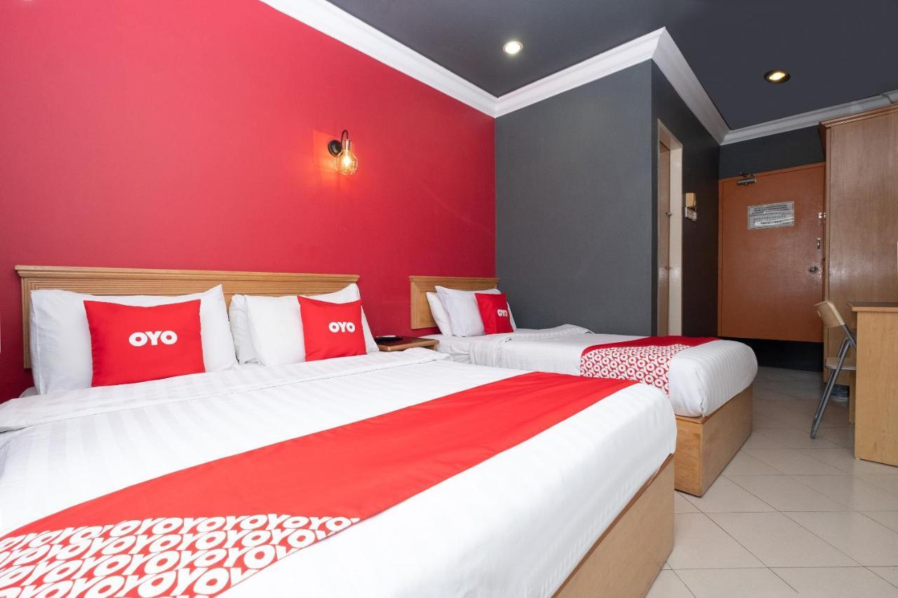 Oyo 90050 V Hotel Teluk Intan Eksteriør bilde