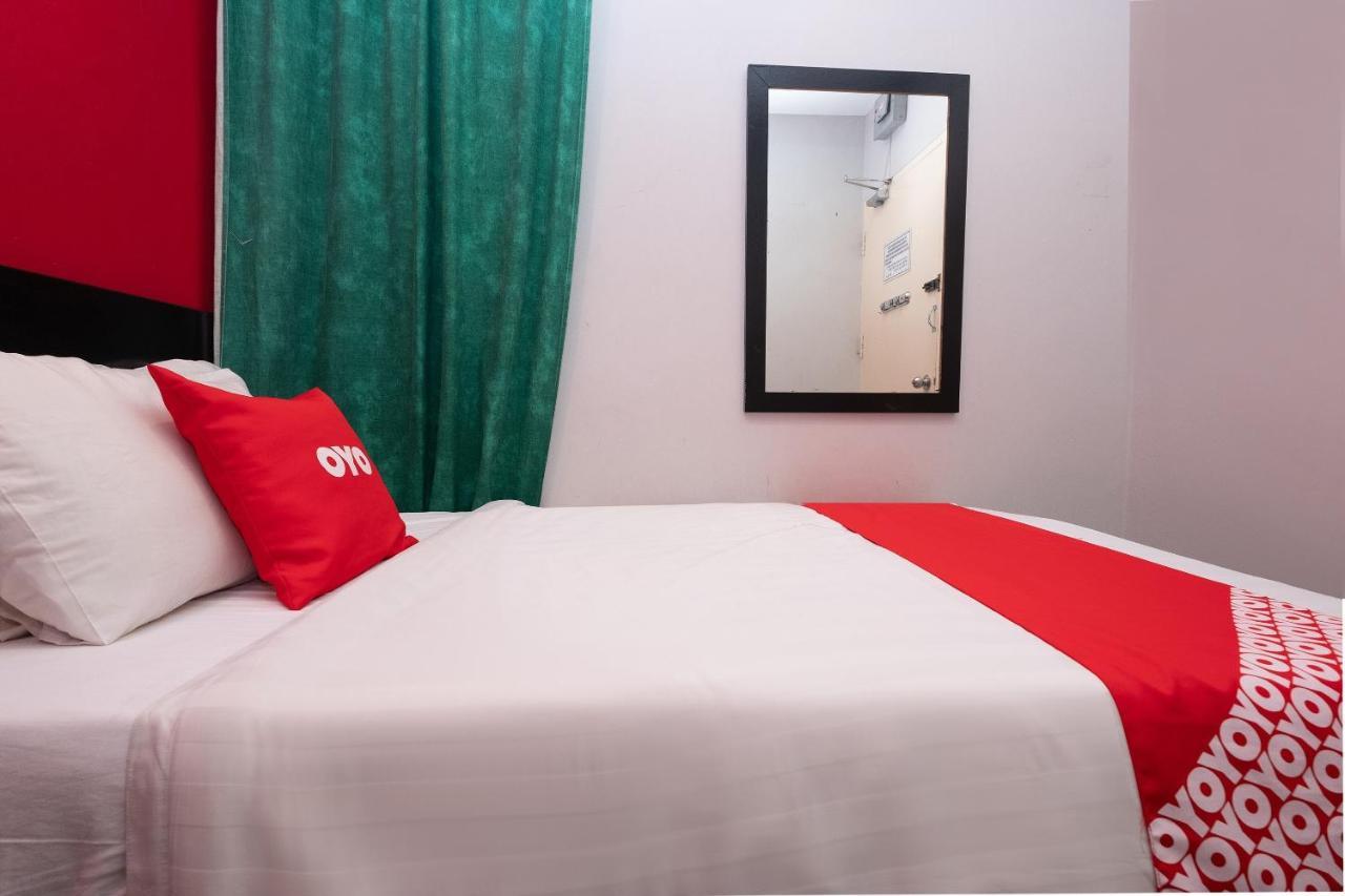 Oyo 90050 V Hotel Teluk Intan Eksteriør bilde