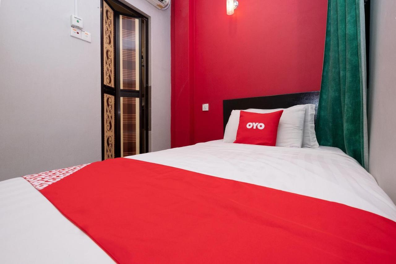 Oyo 90050 V Hotel Teluk Intan Eksteriør bilde