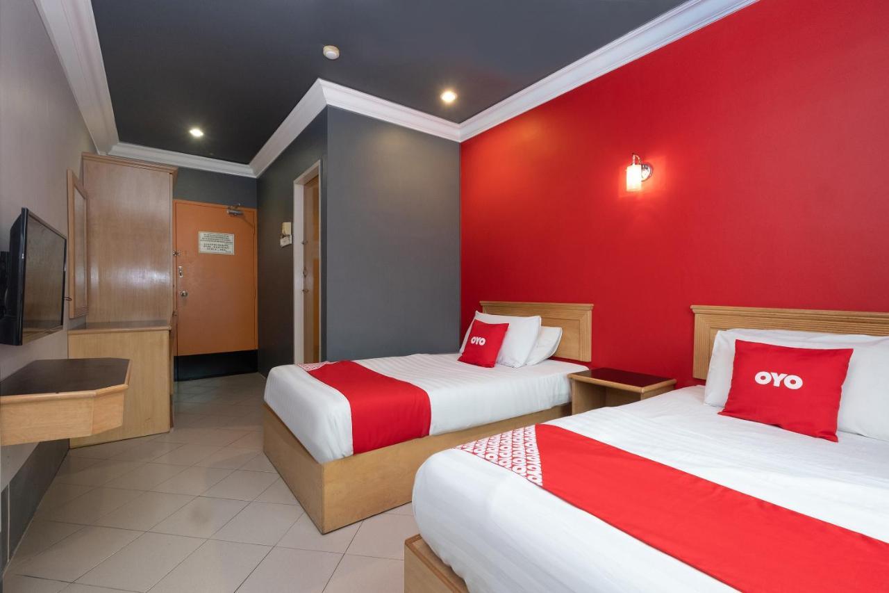 Oyo 90050 V Hotel Teluk Intan Eksteriør bilde