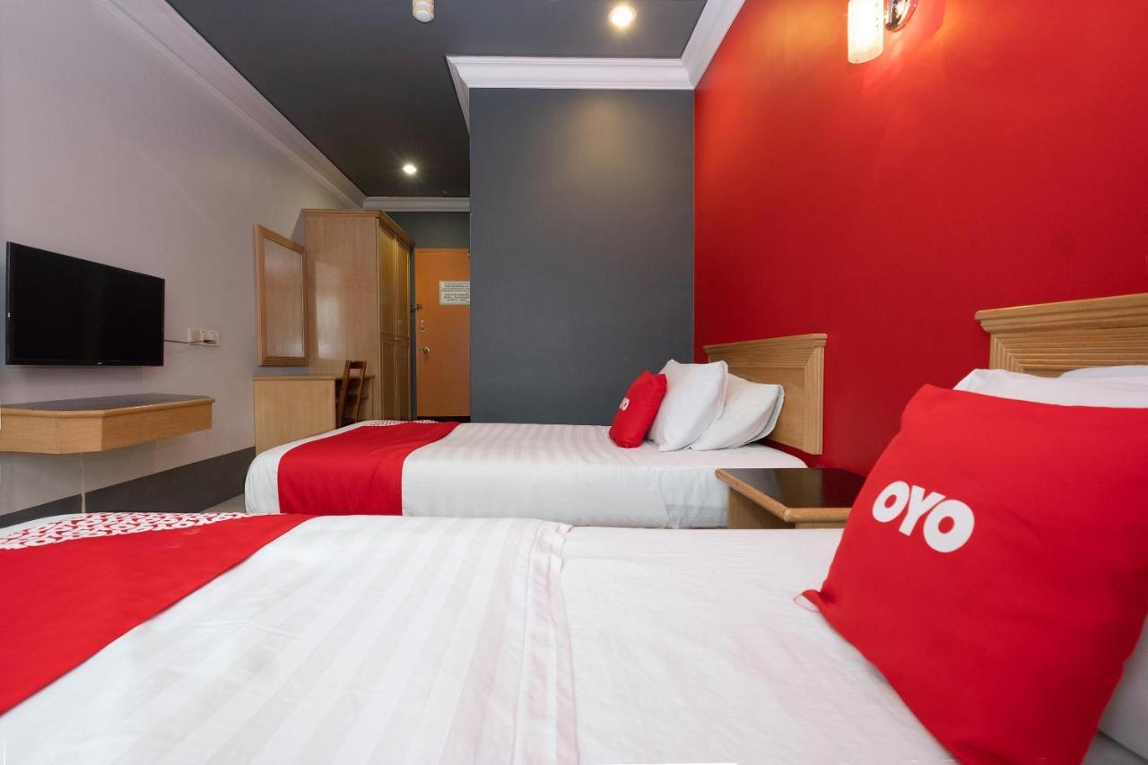 Oyo 90050 V Hotel Teluk Intan Eksteriør bilde