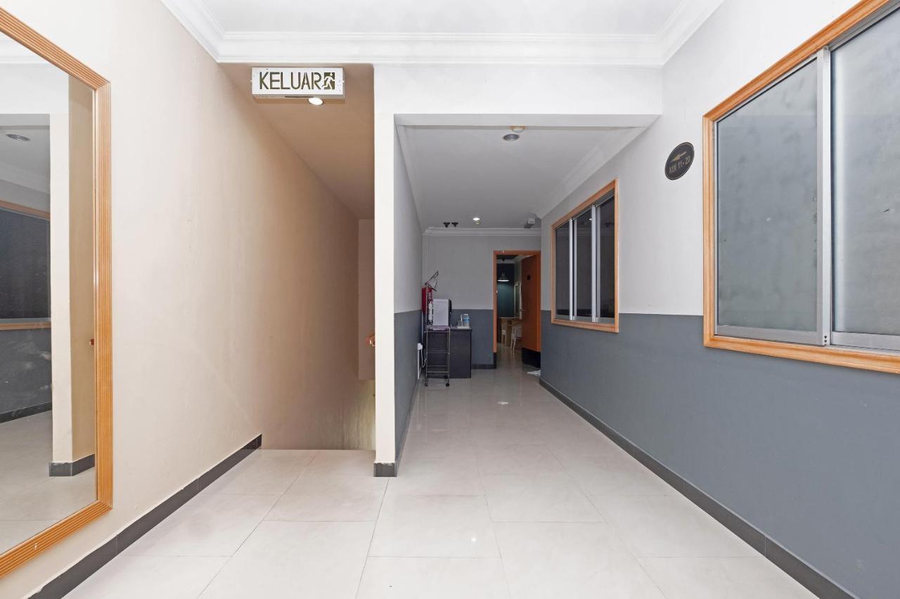 Oyo 90050 V Hotel Teluk Intan Eksteriør bilde