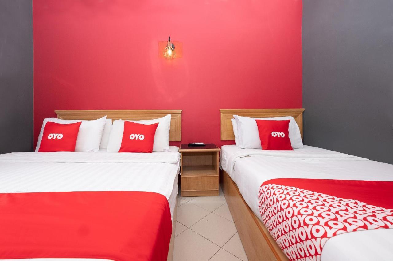 Oyo 90050 V Hotel Teluk Intan Eksteriør bilde